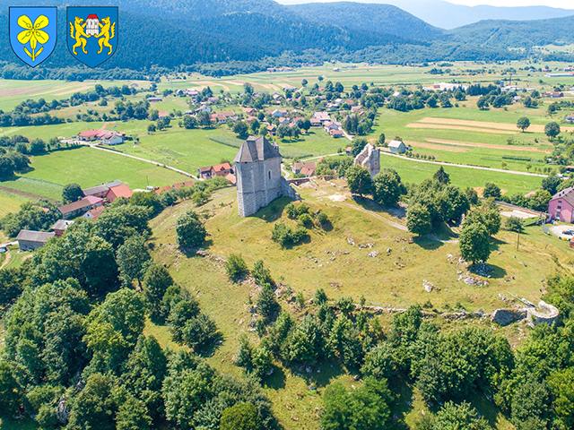 Panorama Brinja i Sokolca sa Okreta                                                                                                                                                                                                                       